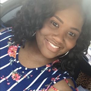 Meet your Posher, Charissa